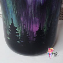 Load image into Gallery viewer, Northern Lights 30 oz Modern Tumbler
